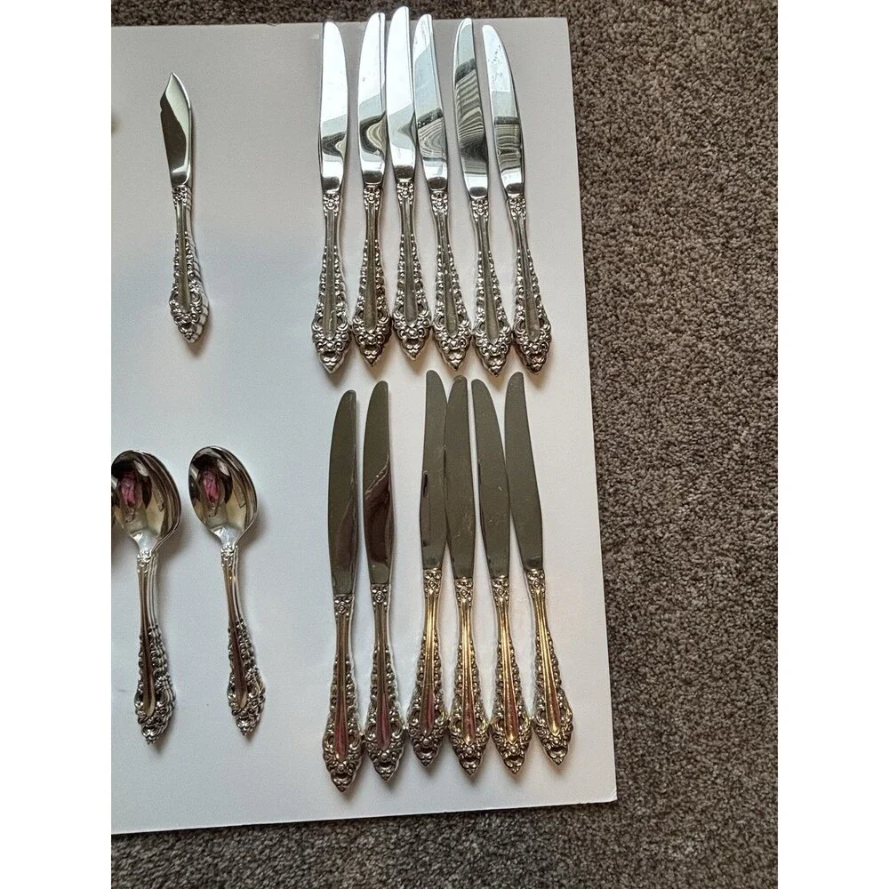 65 Piece Oneida Royal Grandeur Stainless Flatware Set